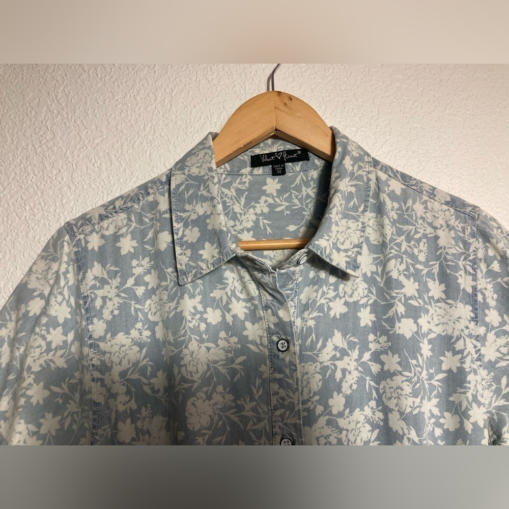 Velvet Heart floral light wash denim chambray shirt dress drop waist belt ruffle - Picture 3 of 10